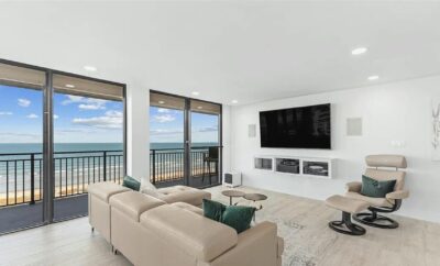 Panoramic 2-Bedroom Corner Condo with Balcony