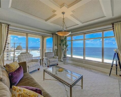Three Bedrooms Ocean View Apartment